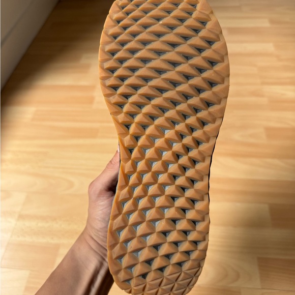 NOBULL Black Athletic Shoes with Minimalist Design - Picture 4 of 7